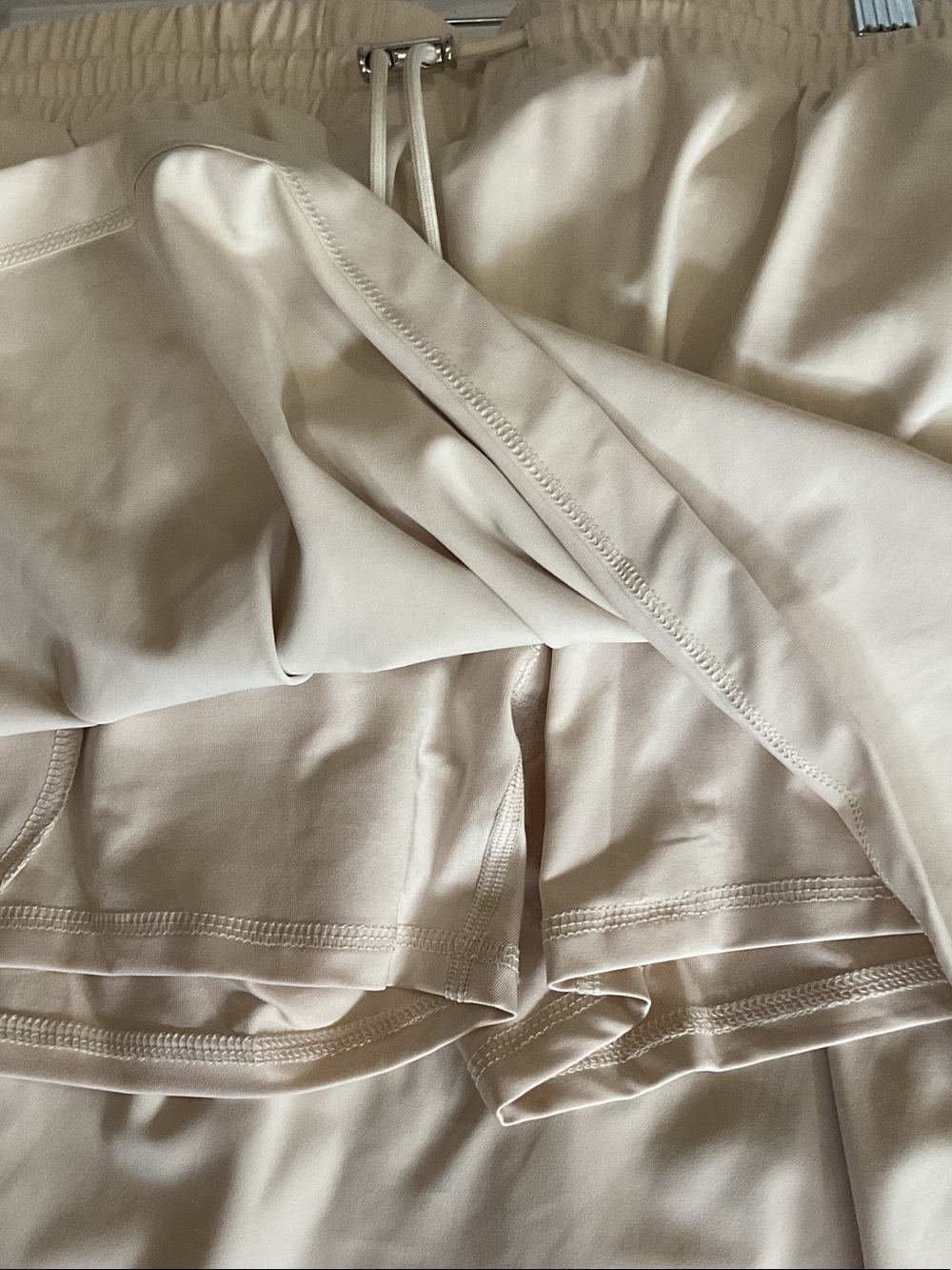 GAP Outdoor Voices Members Mark Outfit-Cream Skort, Pink Tank, Multi Linen Top - Picture 8 of 10